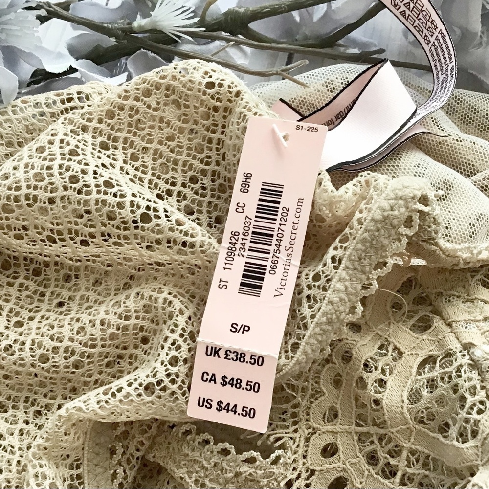 2 for $25❤️NWT Victoria's Secret Laced Up Bralette - Picture 3 of 4